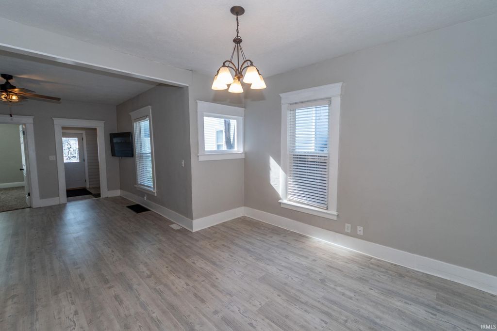 Photo of 304 E 8th Street, Mishawaka, IN 46544 (MLS # 202606390)