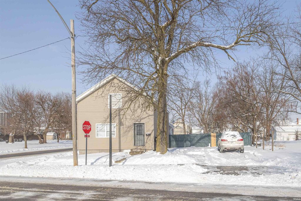 Photo of 501 E Lewis Street, Fort Wayne, IN 46802 (MLS # 202602788)