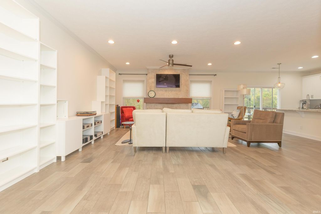 Photo of 5300 Gravenstein Court, Evansville, IN 47711 (MLS # 202544174)