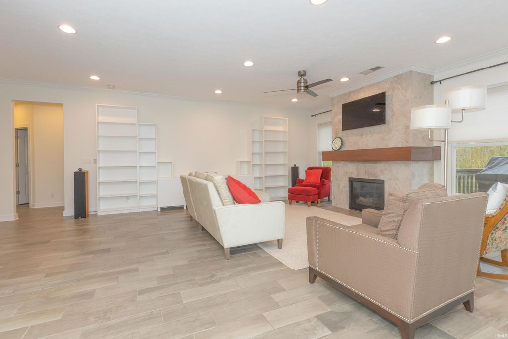 Photo of 5300 Gravenstein Court, Evansville, IN 47711 (MLS # 202544174)