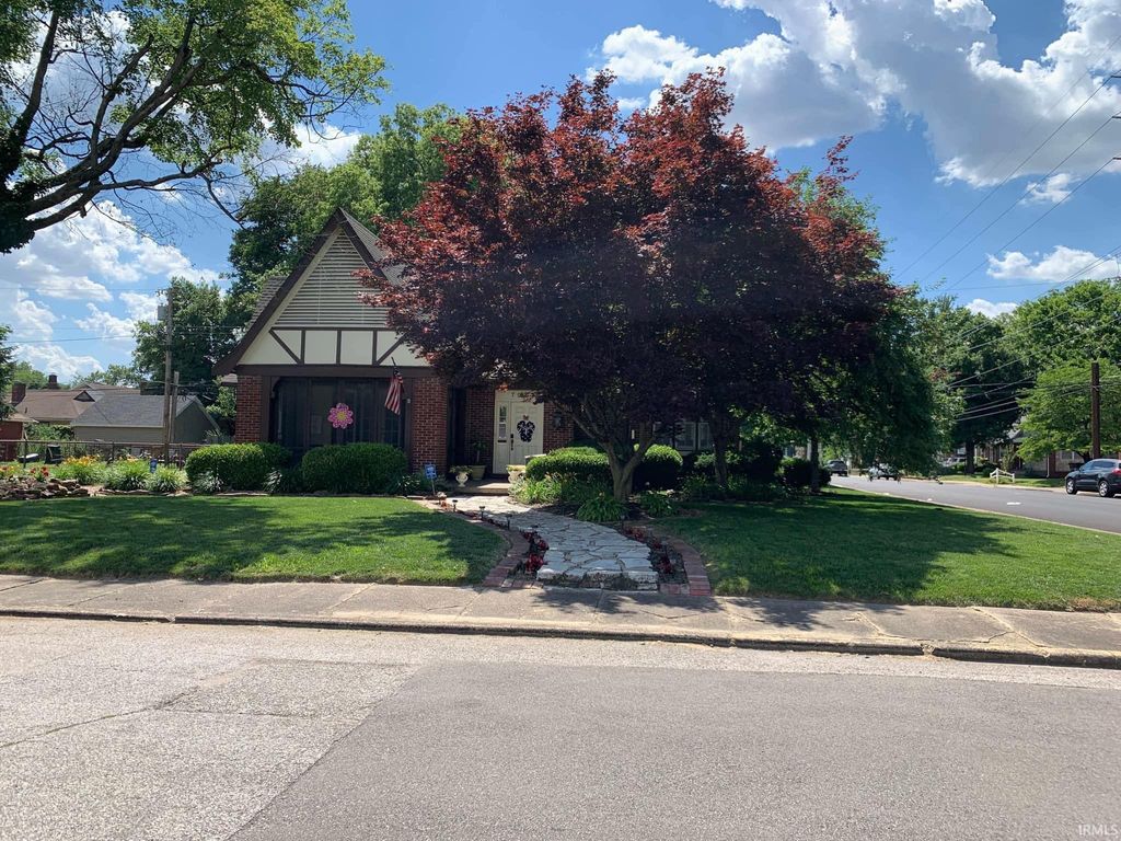 Photo of 701 College Hwy Hwy, Evansville, IN 47714 (MLS # 202537988)