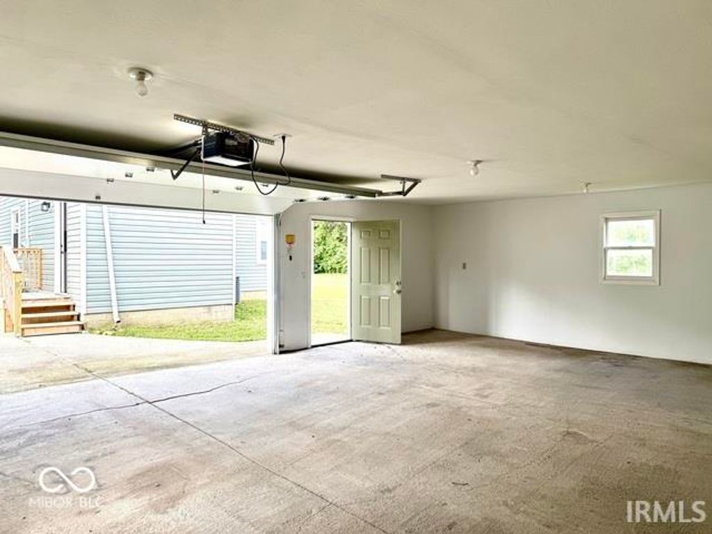 Photo of 405 E Cowing Drive, Muncie, IN 47303 (MLS # 202613689)