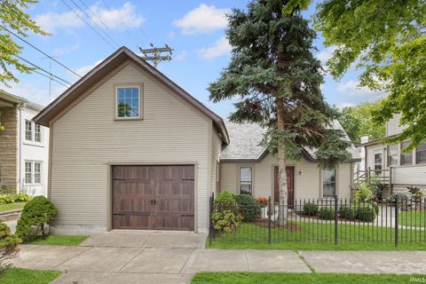 Tiny photo for 201 E Franklin Street, Delphi, IN 46923 (MLS # 202606099)