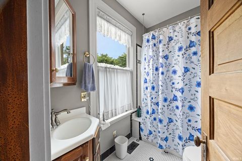 Tiny photo for 201 E Franklin Street, Delphi, IN 46923 (MLS # 202606099)