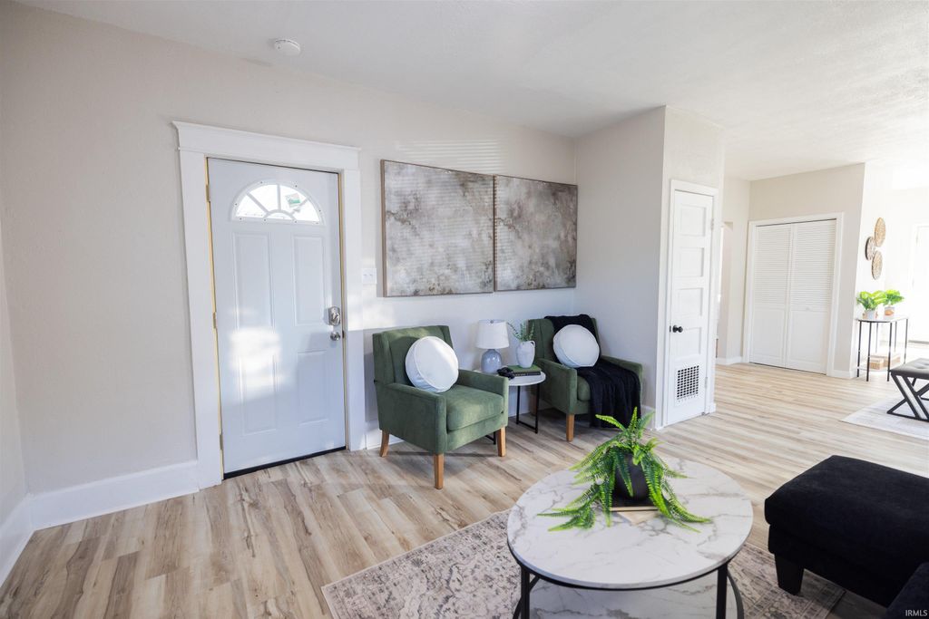 Photo of 2410 Central Avenue, Anderson, IN 46016 (MLS # 202547237)