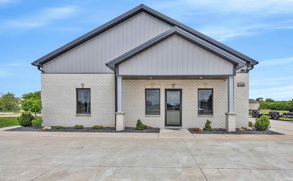 Photo of 10844 Stahl Road, Newburgh, IN 47630 (MLS # 202616544)
