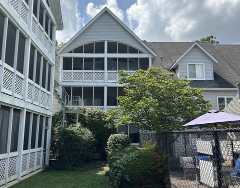 Photo of 1264 S College Mall Road, Bloomington, IN 47401 (MLS # 202532603)