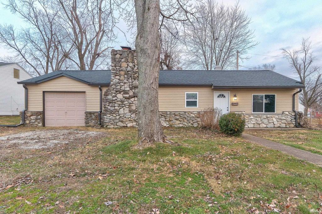 Photo of 4813 Sherbrooke Road, Evansville, IN 47710 (MLS # 202549860)