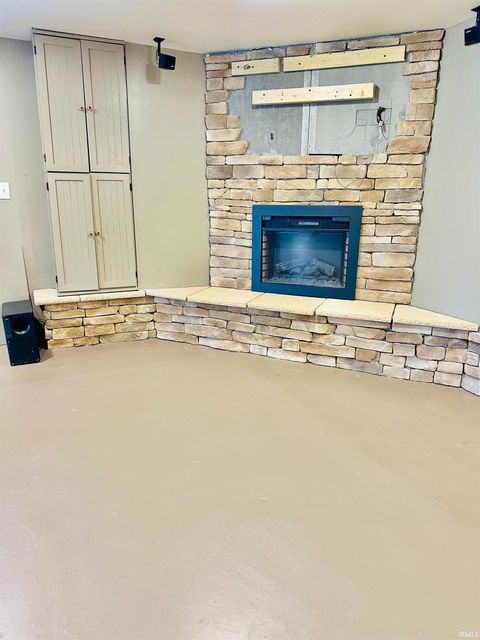 Tiny photo for 8812 W Mill Road, Yorktown, IN 47396 (MLS # 202545498)