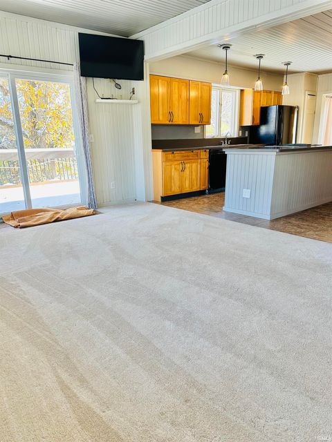 Tiny photo for 8812 W Mill Road, Yorktown, IN 47396 (MLS # 202545498)