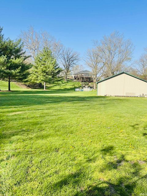 Tiny photo for 8812 W Mill Road, Yorktown, IN 47396 (MLS # 202545498)