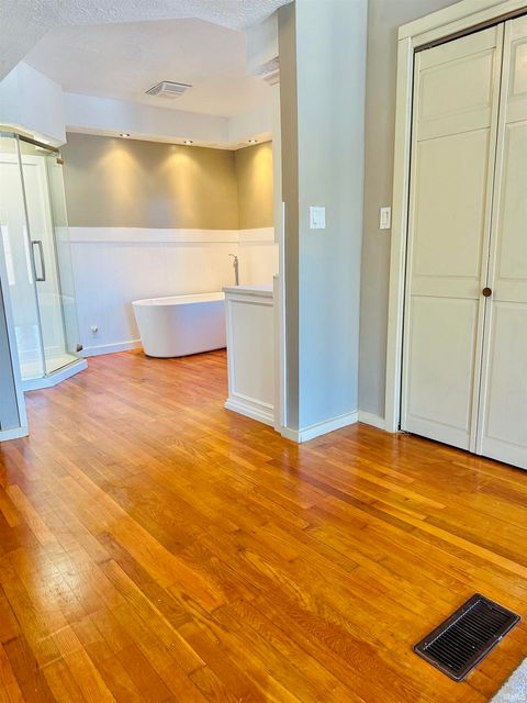 Tiny photo for 8812 W Mill Road, Yorktown, IN 47396 (MLS # 202545498)