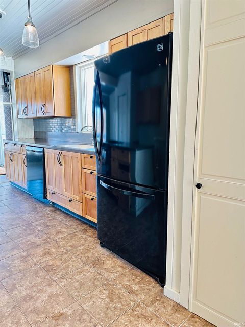 Tiny photo for 8812 W Mill Road, Yorktown, IN 47396 (MLS # 202545498)