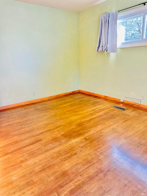 Tiny photo for 8812 W Mill Road, Yorktown, IN 47396 (MLS # 202545498)