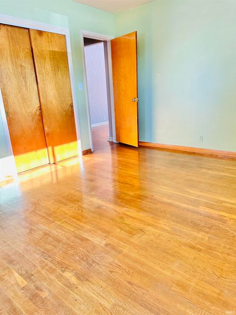 Tiny photo for 8812 W Mill Road, Yorktown, IN 47396 (MLS # 202545498)