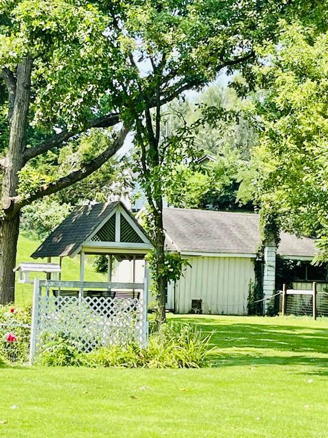 Tiny photo for 8812 W Mill Road, Yorktown, IN 47396 (MLS # 202545498)