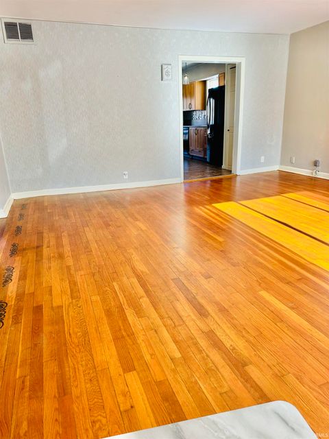 Tiny photo for 8812 W Mill Road, Yorktown, IN 47396 (MLS # 202545498)