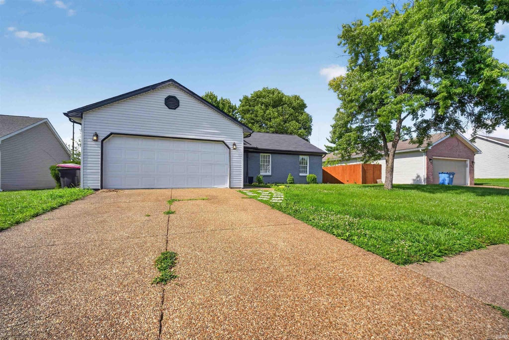 Photo of 9566 Rabbit Run Drive, Newburgh, IN 47630 (MLS # 202626202)