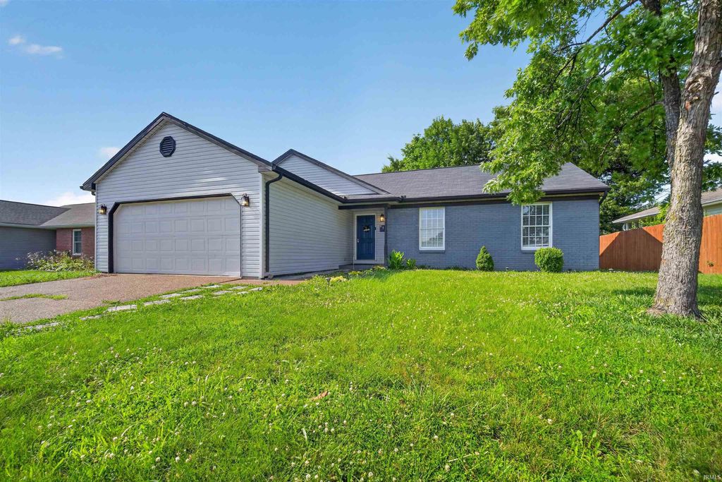 Photo of 9566 Rabbit Run Drive, Newburgh, IN 47630 (MLS # 202626202)