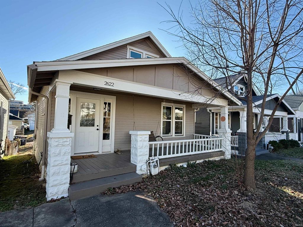 Photo of 2622 Hillcrest Terrace, Evansville, IN 47712 (MLS # 202549373)