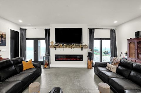 Tiny photo for 8257 S Country Road 1075, Charlottesville, IN 46117 (MLS # 202546908)