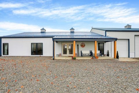 Tiny photo for 8257 S Country Road 1075, Charlottesville, IN 46117 (MLS # 202546908)