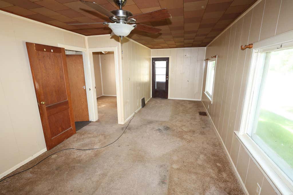 Photo of 802 E Emerald Street, Elkhart, IN 46514 (MLS # 202622626)