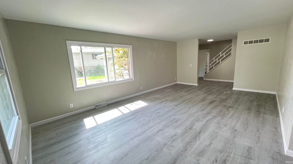 Photo of 1655 Brookwood Dr. Drive, Elkhart, IN 46514 (MLS # 202615391)
