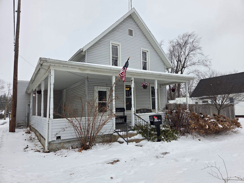 Photo of 1214 E Jefferson Street, Rochester, IN 46975 (MLS # 202603750)