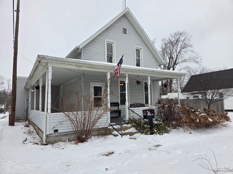 Photo of 1214 E Jefferson Street, Rochester, IN 46975 (MLS # 202603750)