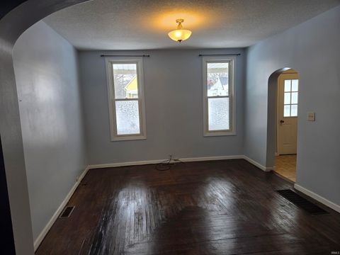 Tiny photo for 1214 E Jefferson Street, Rochester, IN 46975 (MLS # 202603750)