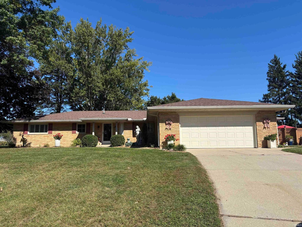 Photo of 2304 GREYTWIG Drive, Kokomo, IN 46902 (MLS # 202640473)