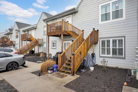 Photo of 9636 S Bay Pointe Court, Bloomington, IN 47401 (MLS # 202607071)