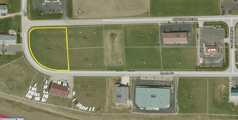 Photo of 401 Apache Drive, Rochester, IN 46975 (MLS # 202207978)