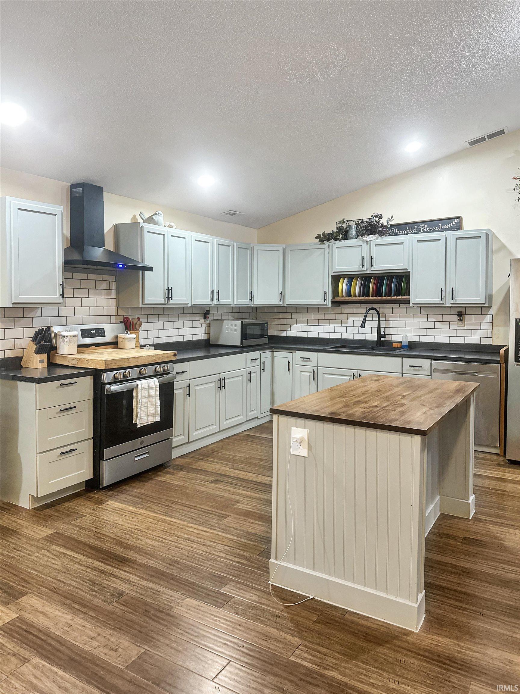 Tipton, Indiana 46072, United States, 3 Bedrooms Bedrooms, ,2 BathroomsBathrooms,Residential,Active,257010