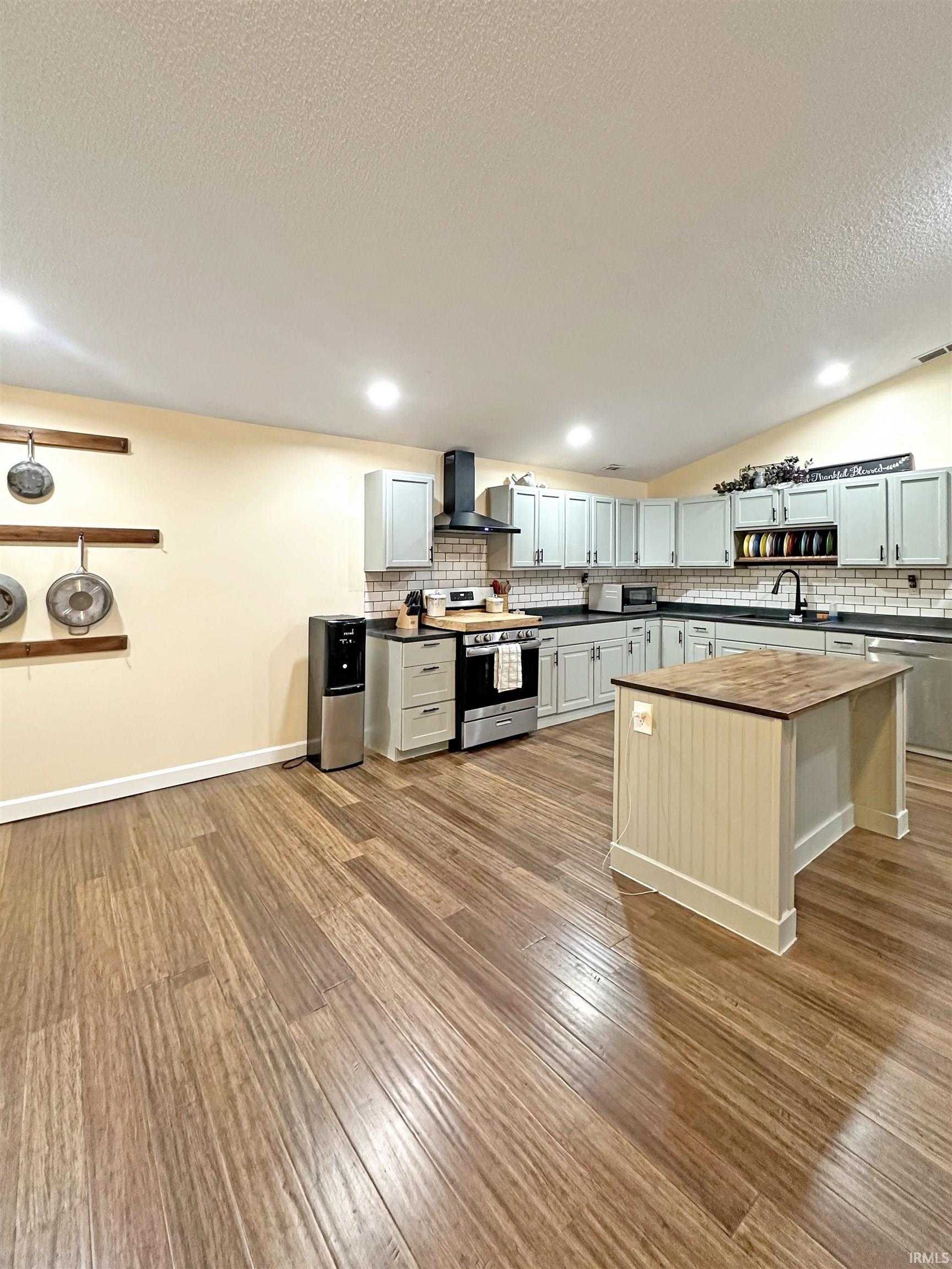 Tipton, Indiana 46072, United States, 3 Bedrooms Bedrooms, ,2 BathroomsBathrooms,Residential,Active,257010