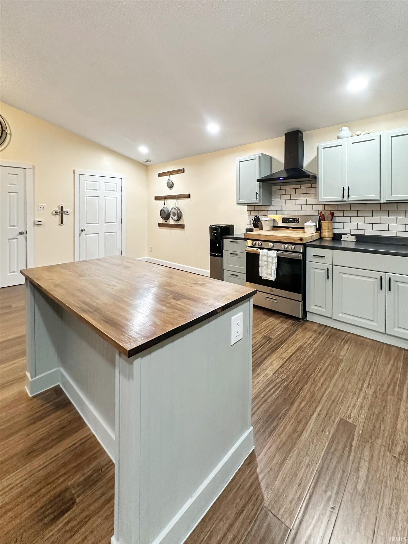 Tipton, Indiana 46072, United States, 3 Bedrooms Bedrooms, ,2 BathroomsBathrooms,Residential,Active,257010