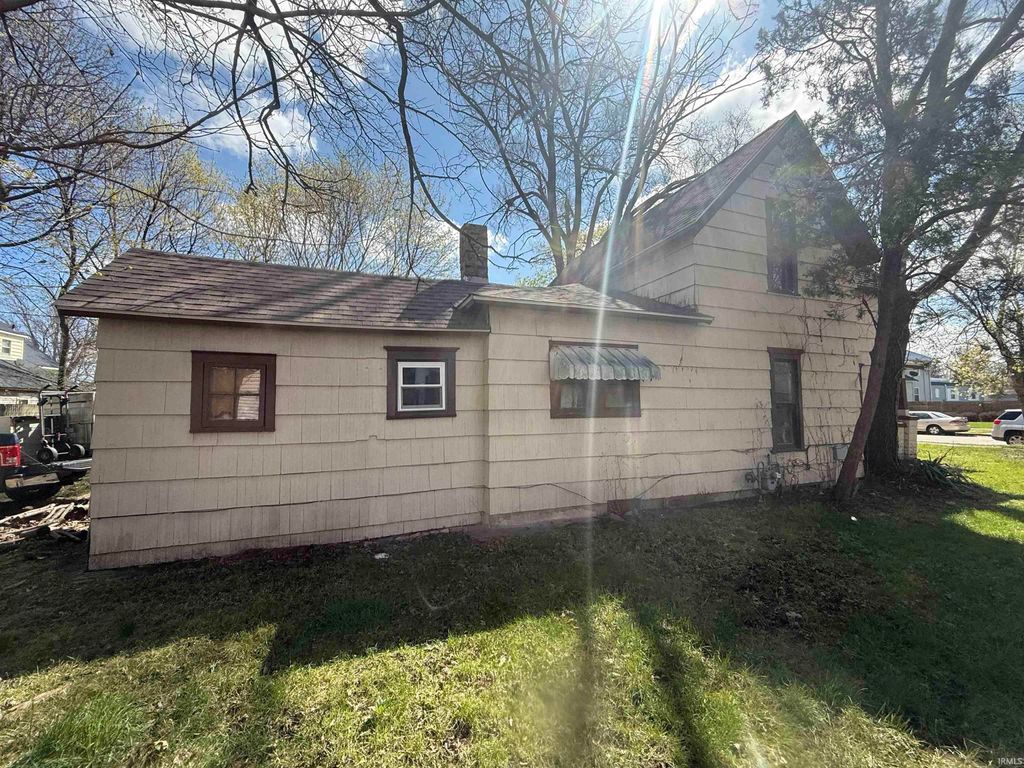 Photo of 810 W Wolf Avenue, Elkhart, IN 46516 (MLS # 202612630)