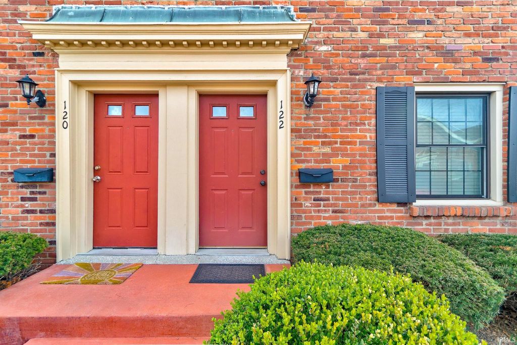 Photo of 122 Hampton Drive, Evansville, IN 47715 (MLS # 202600941)