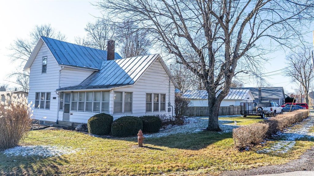 Photo of 1525 Ozark Street, Pleasant Lake, IN 46779 (MLS # 202601241)