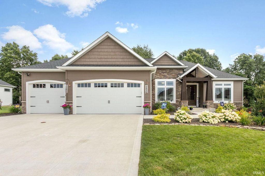 Photo of 54706 Columbia Bay Drive, Osceola, IN 46561 (MLS # 202603494)