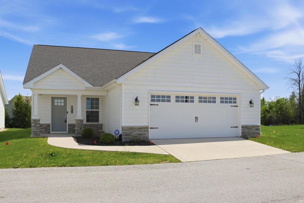 Photo of 735 W Hamilton Road, Fort Wayne, IN 46814 (MLS # 202621221)