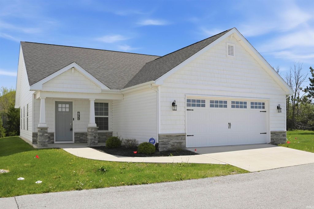 Photo of 735 W Hamilton Road, Fort Wayne, IN 46814 (MLS # 202621221)