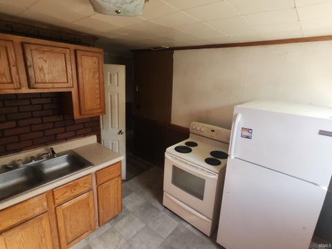 Tiny photo for 8 S Smith Street, Peru, IN 46970 (MLS # 202633823)