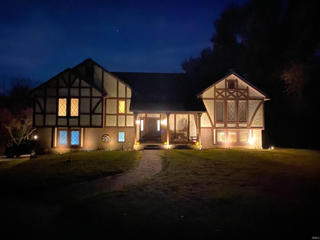 Photo of 8225 Nation Road, Mount Vernon, IN 47620 (MLS # 202545432)