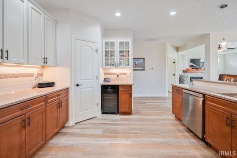 Tiny photo for 2042 Oak Leaf Court, Kokomo, IN 46902 (MLS # 202540379)