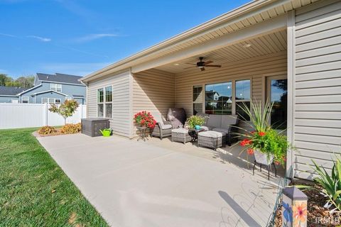 Tiny photo for 2042 Oak Leaf Court, Kokomo, IN 46902 (MLS # 202540379)