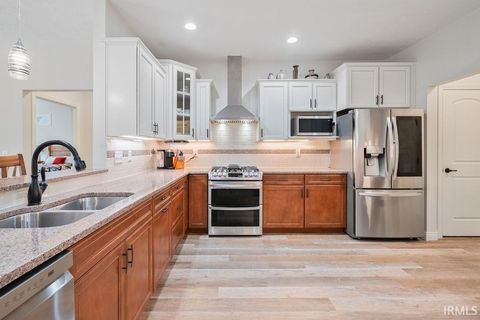Tiny photo for 2042 Oak Leaf Court, Kokomo, IN 46902 (MLS # 202540379)