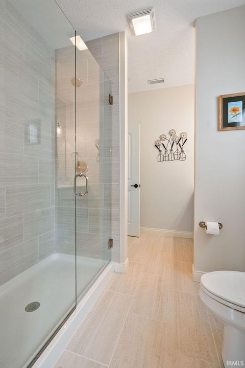 Tiny photo for 2042 Oak Leaf Court, Kokomo, IN 46902 (MLS # 202540379)