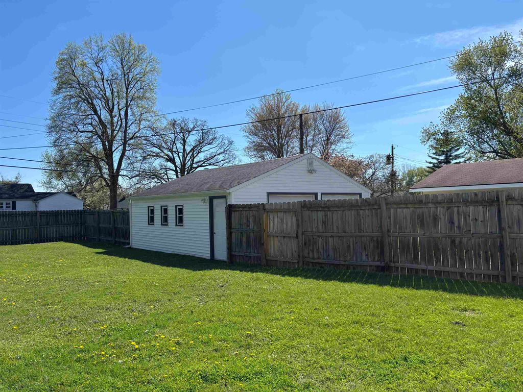 Photo of 19778 Lucinda Street, South Bend, IN 46614 (MLS # 202614048)